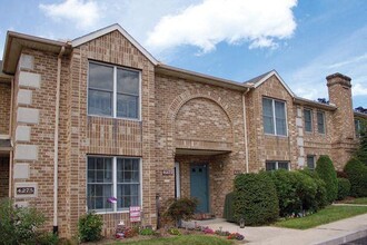 Beaumont Square in Mechanicsburg, PA - Foto de edificio - Building Photo