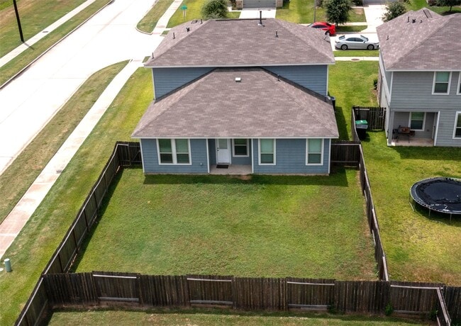 24702 Crimson Pine Dr in Huffman, TX - Building Photo - Building Photo