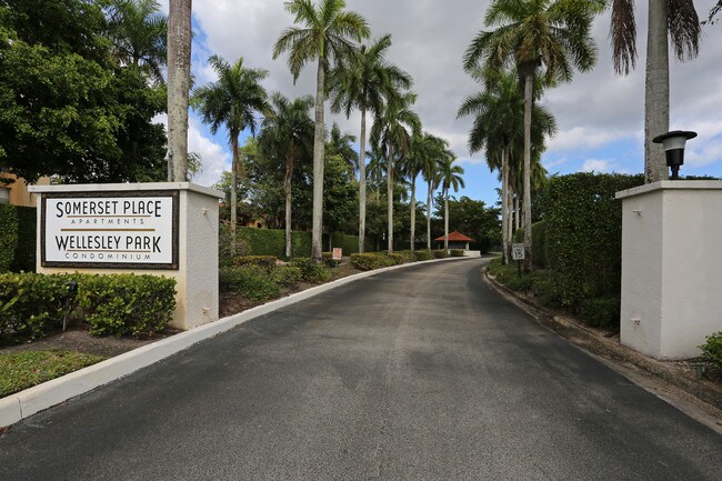 Somerset Place Apartment Homes in Boca Raton, FL - Building Photo - Building Photo