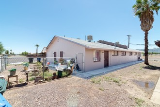 Alicia Apartments in Phoenix, AZ - Building Photo - Building Photo