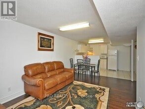5480 Whitehorn Ave in Mississauga, ON - Building Photo - Building Photo
