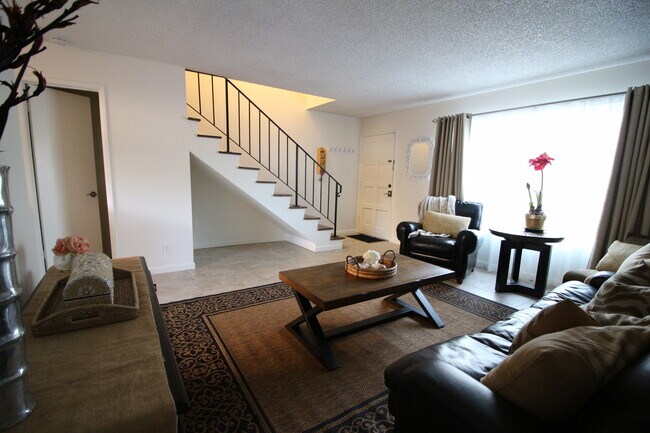 1326 Galleon Way in San Luis Obispo, CA - Building Photo - Building Photo