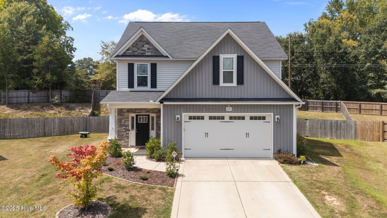 620 Overland Ct in Vass, NC - Foto de edificio