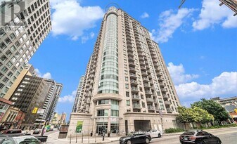 200 Rideau St in Ottawa, ON - Building Photo