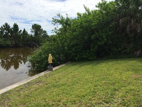 15140 Lyneburg Ave in Venice, FL - Building Photo - Building Photo