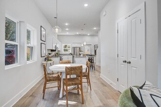 5739 Murray Dr in Hanahan, SC - Building Photo - Building Photo