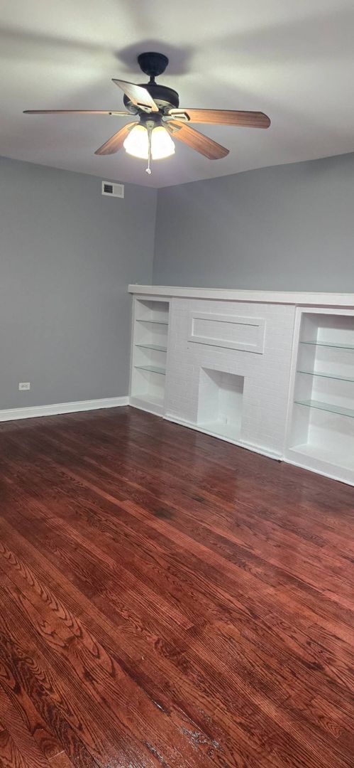 7942 S Vernon Ave-Unit -7942-2 in Chicago, IL - Building Photo - Building Photo