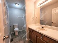 229 Hampton Dr photo'