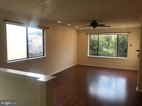 9238 Jamison Ave in Philadelphia, PA - Building Photo - Building Photo
