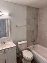 511 Flournoy Dr in Austin, TX - Building Photo - Building Photo