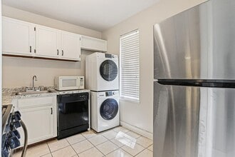 5476 Cedar Ln in Columbia, MD - Building Photo - Building Photo