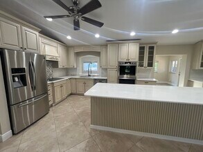 114 N Tymber Creek Rd in Ormond Beach, FL - Building Photo - Building Photo