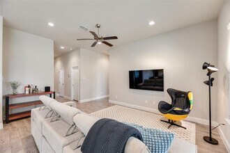 1605 Woodpecker St in Denton, TX - Building Photo - Building Photo