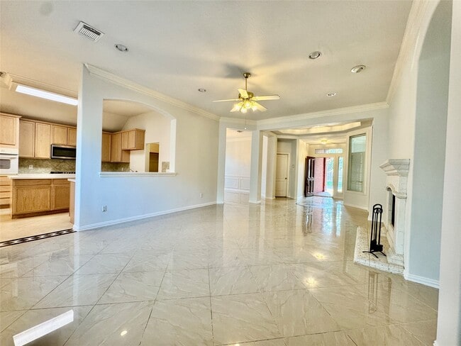 2604 Hidden Creek Dr