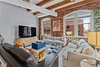 150 Lincoln St in Boston, MA - Building Photo - Building Photo