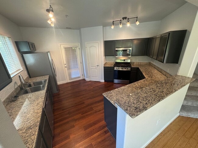 5350 Dunlay Dr in Sacramento, CA - Building Photo - Building Photo