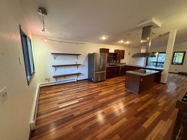 4782 Mills Dr in Anchorage, AK - Building Photo - Building Photo