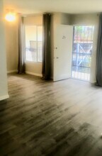 120 Alamitos Ave, Unit 25 in Long Beach, CA - Foto de edificio - Building Photo