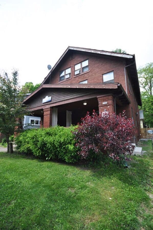 property at 1499 Perry St