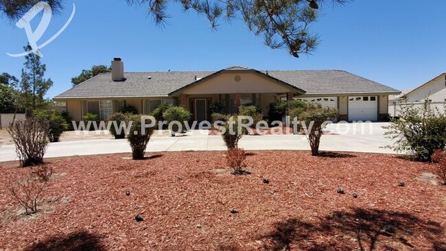 14664 Pamlico Rd in Apple Valley, CA - Foto de edificio - Building Photo