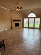 1297 Forest Green Dr in Kennedale, TX - Foto de edificio - Building Photo