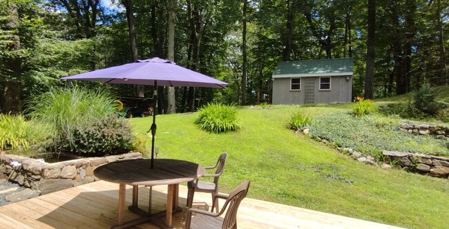 property at 18 Chessor Ln