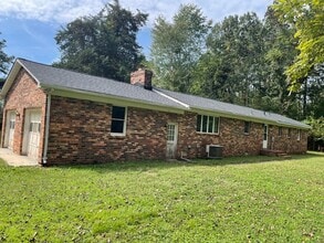 5600 New Kent Hwy in Quinton, VA - Building Photo - Building Photo