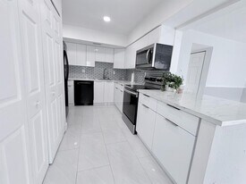 1788 SW 81st Way in Davie, FL - Building Photo