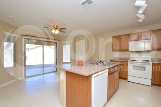2908 W Gold Dust Ave in San Tan Valley, AZ - Building Photo - Building Photo