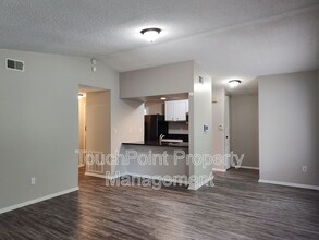 8421 Othello Pl in Charlotte, NC - Building Photo - Building Photo
