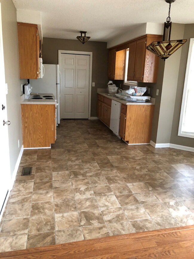 2626 Del Ray Dr in Clarksville, TN - Building Photo - Building Photo