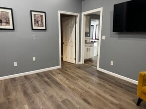 6 Chamberlain Rd in Shrewsbury, MA - Building Photo - Building Photo