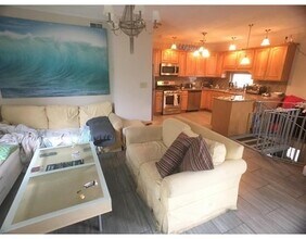 184 Boston St-Unit -1 in Boston, MA - Building Photo - Building Photo