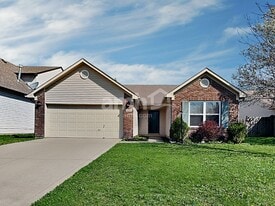 10848 Roundtree Rd in Fishers, IN - Building Photo