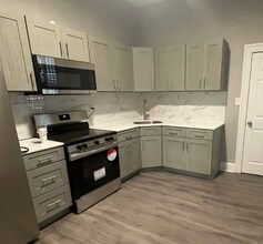 642 E Indiana Ave in Philadelphia, PA - Foto de edificio - Building Photo