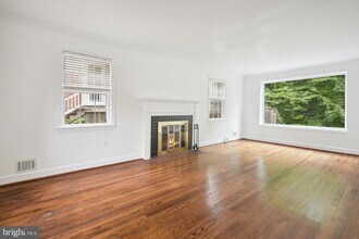 2926 Kanawha St NW in Washington, DC - Building Photo - Building Photo