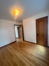 2009 Carey Ct, Unit 2 in Madison, WI - Foto de edificio - Building Photo