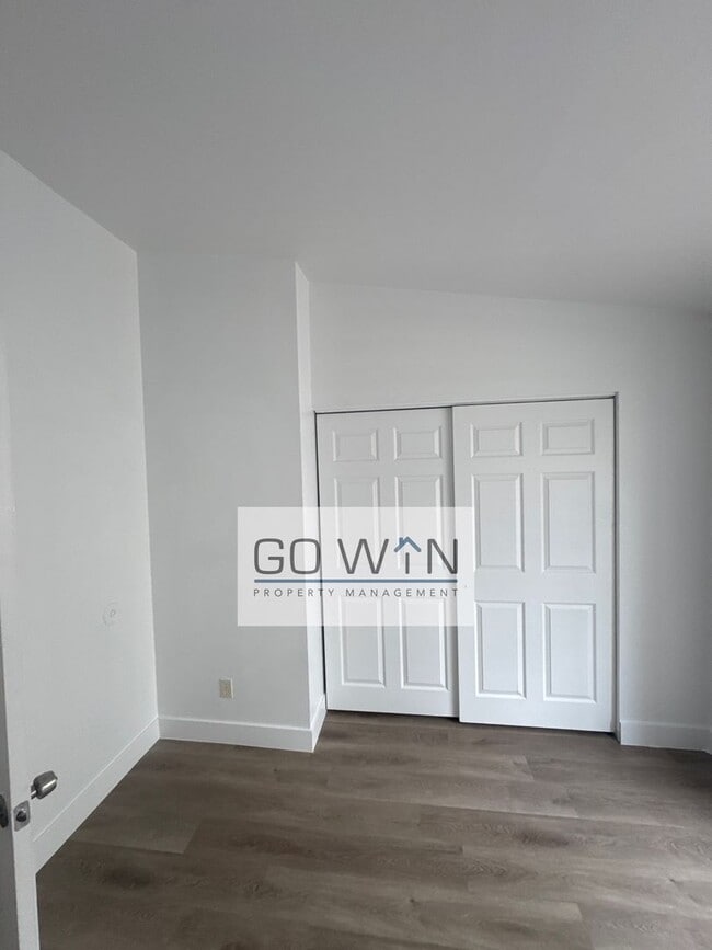 15601 N 30th St in Phoenix, AZ - Building Photo - Building Photo