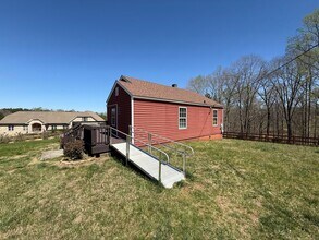 3427 Old US 421 Hwy E in Yadkinville, NC - Building Photo - Building Photo