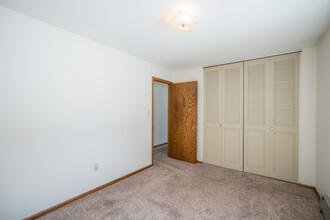 505 15th Ave SW in Willmar, MN - Foto de edificio - Interior Photo