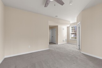 4921 Forest Pines Dr in Upper Marlboro, MD - Building Photo - Building Photo