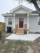 9 Esplanada St in Weslaco, TX - Building Photo - Building Photo