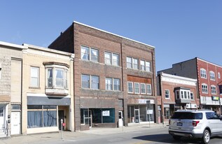 212 W Mahoning St in Punxsutawney, PA - Building Photo