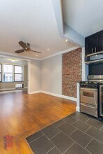 E 26TH ST., Unit 5C in New York, NY - Foto de edificio - Building Photo