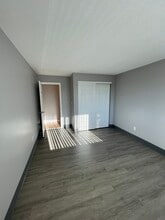 124 Mammoth Rd, Unit #24 in Hooksett, NH - Building Photo - Building Photo