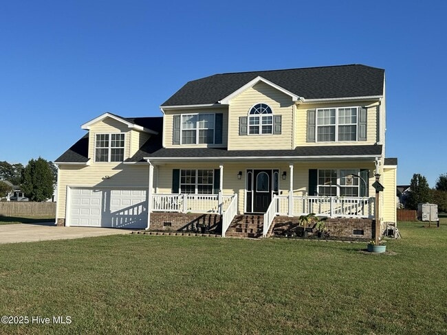 property at 303 Queenswood Blvd