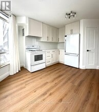 1300 Islington Ave in Toronto, ON - Building Photo - Building Photo