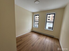 290 King St in Perth Amboy, NJ - Building Photo - Building Photo