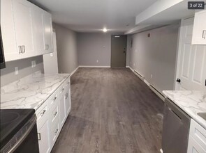 6875 Kathleen Ct in Franklin, WI - Building Photo - Building Photo