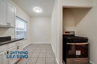923 S Bonnie Brae St in Los Angeles, CA - Building Photo - Building Photo